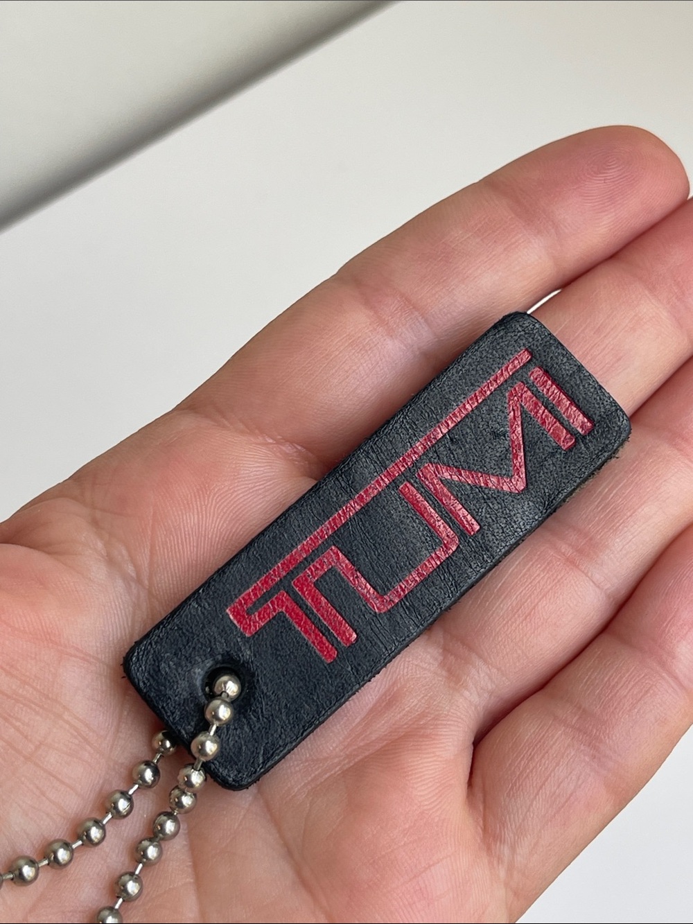 TUMI Leather Hangtag Bag Charm - Picture 4 of 7